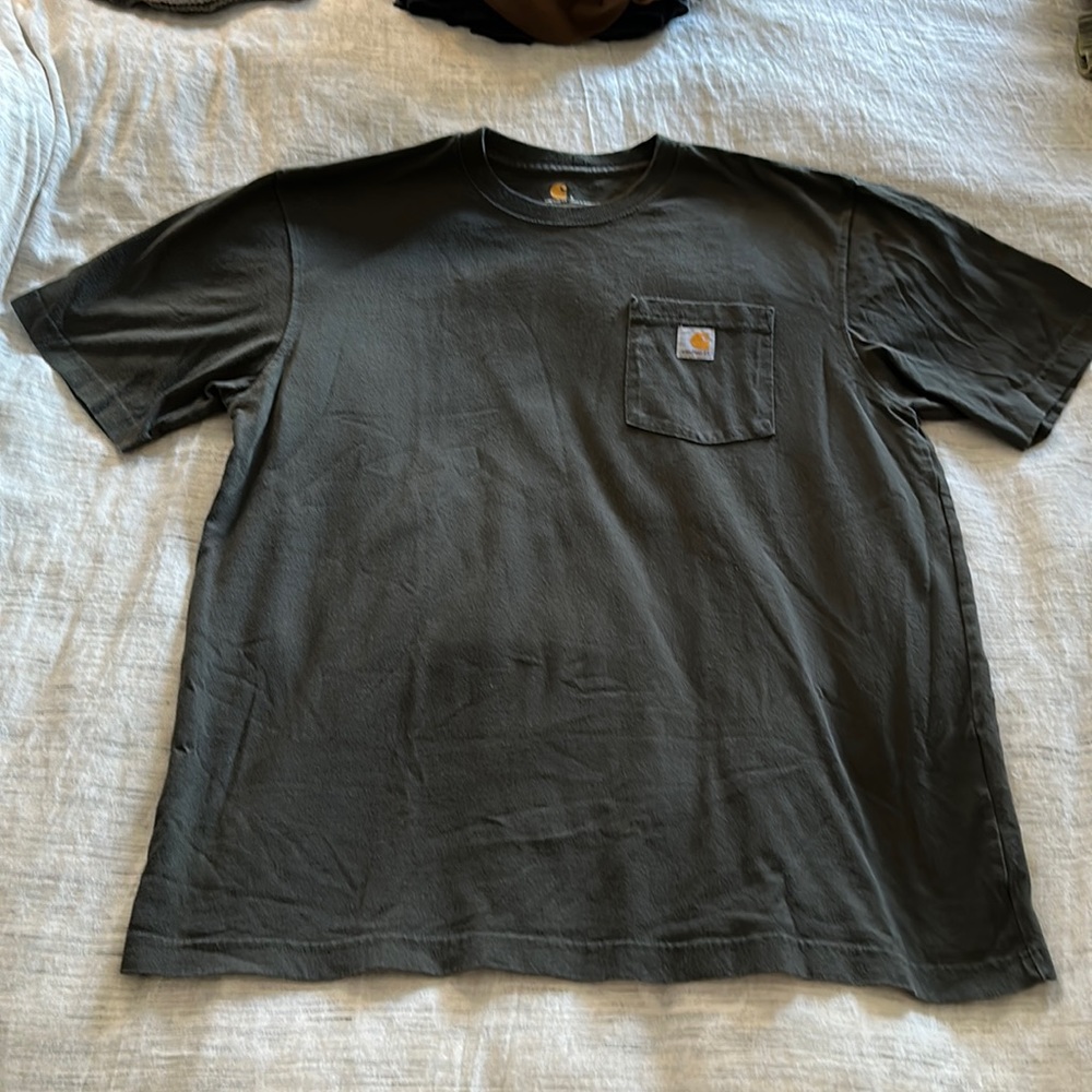 Carhartt Mens L pocket tshirt in dark green